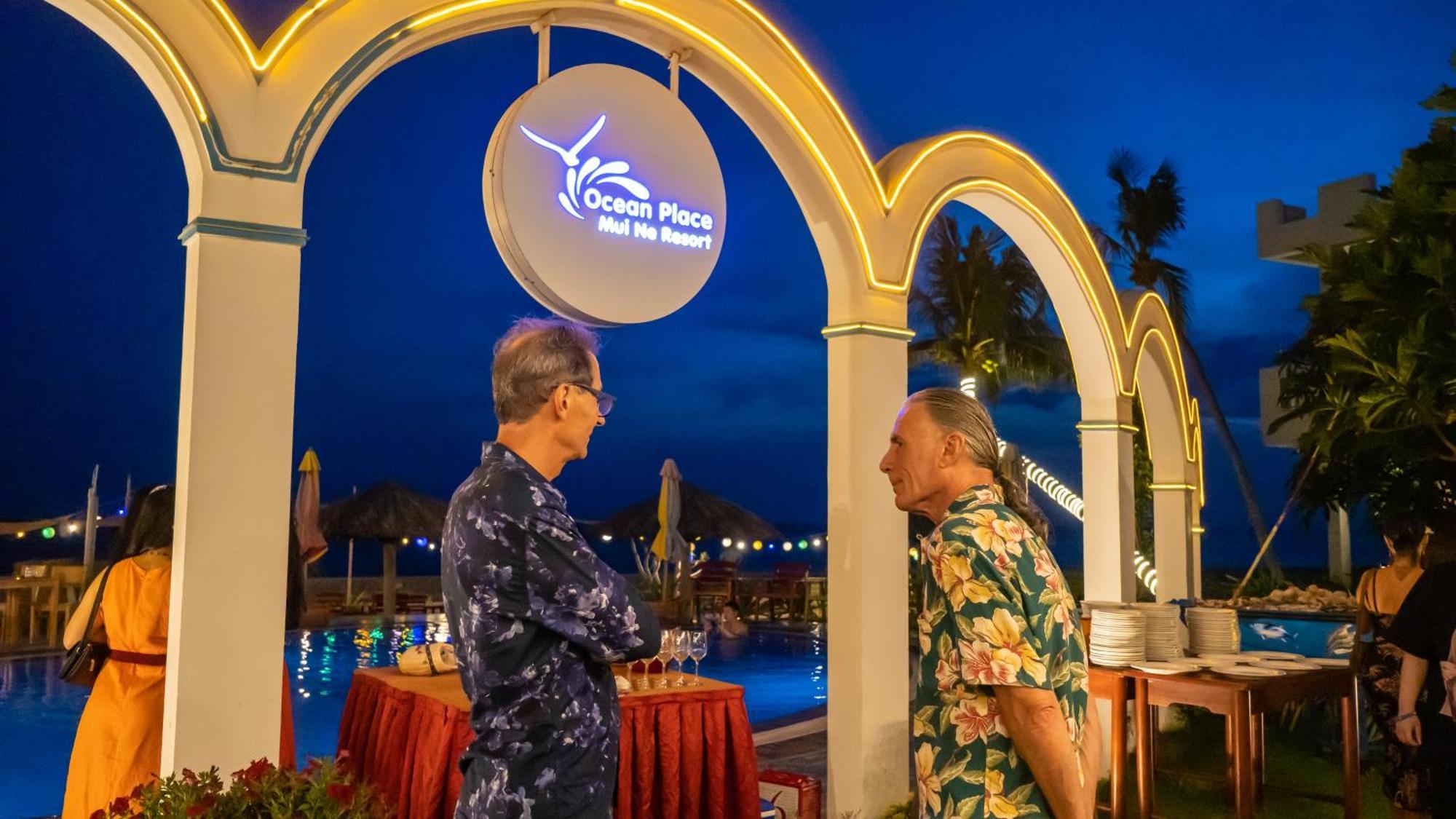 Ocean Place Resort Mũi Né Buitenkant foto