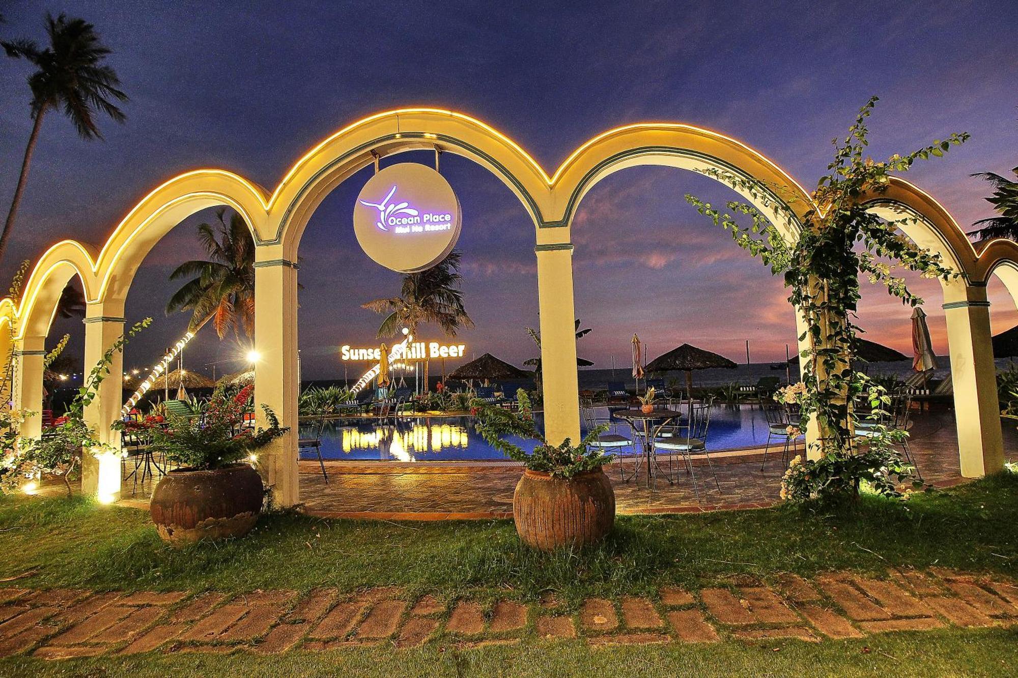 Ocean Place Resort Mũi Né Buitenkant foto